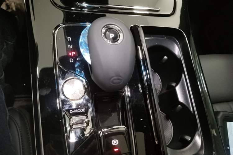 Used GAC Trumpchi M8 2025 Zongshi Series Super Hybrid Edition Gear Lever
