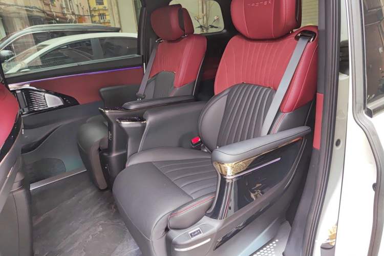 Used GAC Trumpchi M8 2025 Zongshi Series Super Hybrid Edition Left Rear Seat