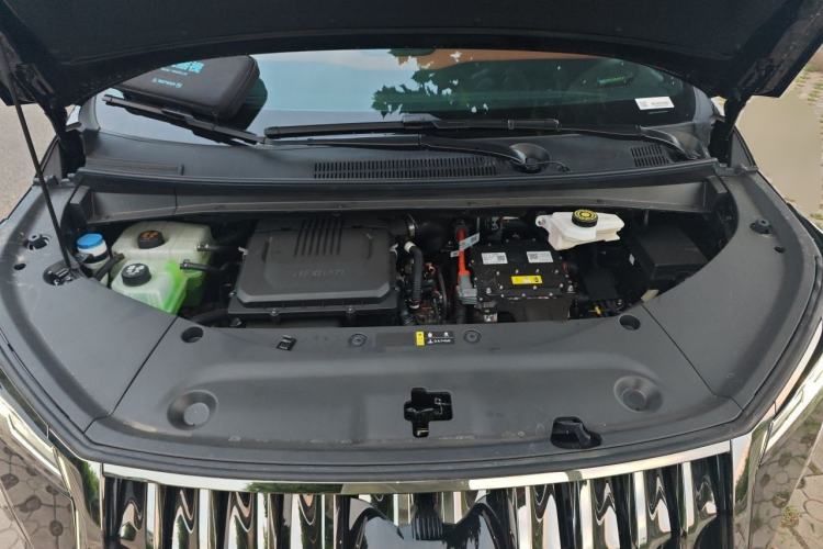 Used GAC Trumpchi M8 2026 Model HEV Supreme Edition Engine Bay