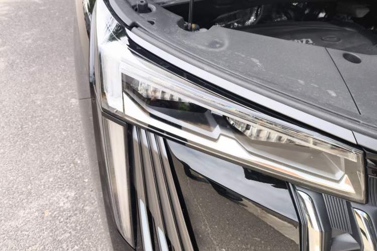 Used GAC Trumpchi M8 2026 Model 2.0T Prestige Edition Right Front Headlight
