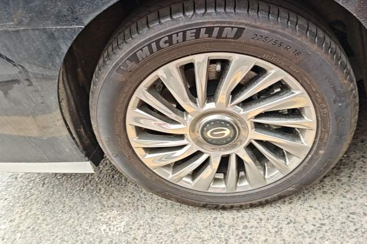 Used GAC Trumpchi M8 2026 Model HEV Supreme Edition Right Rear Wheel Hub