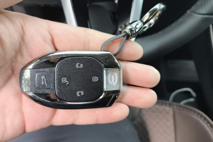 Used GAC Trumpchi M8 2026 Model 2.0T Prestige Edition Vehicle Key