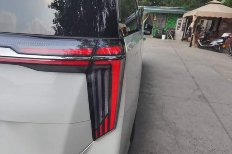 Used GAC Trumpchi M8 2026 Model HEV Supreme Edition Right Rear Taillight