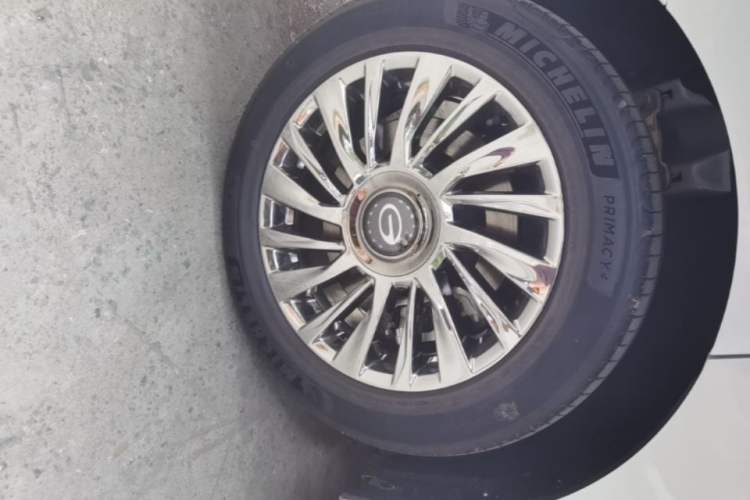 Used GAC Trumpchi M8 2026 Model HEV Supreme Edition Right Rear Wheel Hub