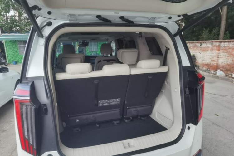 Used GAC Trumpchi M8 2026 Model HEV Supreme Edition Trunk