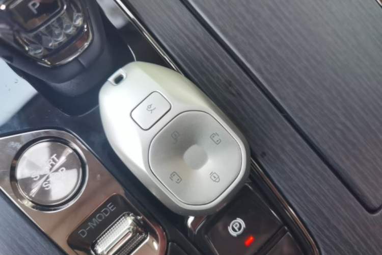 Used GAC Trumpchi M8 2026 Model HEV Supreme Edition Vehicle Key