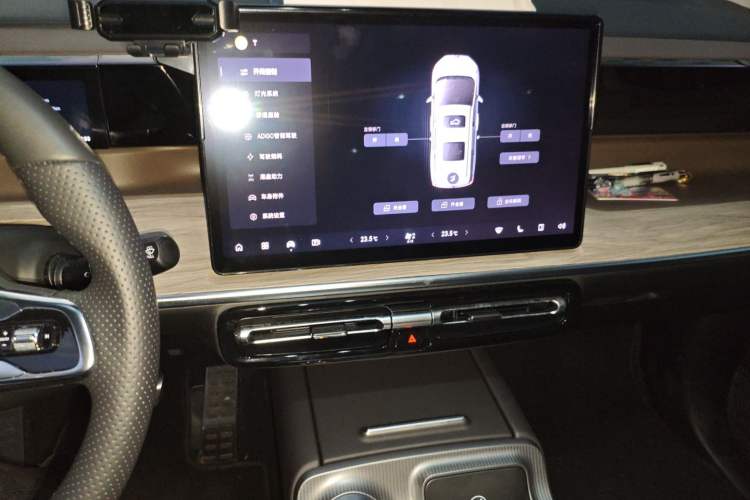 Used GAC Trumpchi E8 2024 Honor Series 2.0L Honor Edition Audio And AC Panel