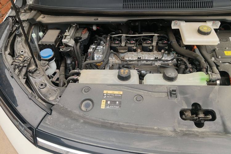 Used GAC Trumpchi E8 2024 Honor Series 2.0L Honor Edition Engine Bay Right