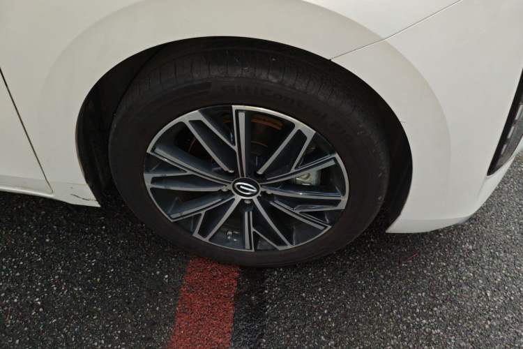 Used GAC Trumpchi E8 2024 Honor Series 2.0L Honor Edition Right Front Wheel Hub