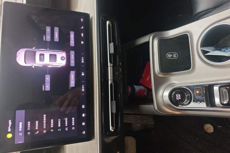 Used GAC Trumpchi E8 2024 Honor Series 2.0L Honor Edition Audio And AC Panel