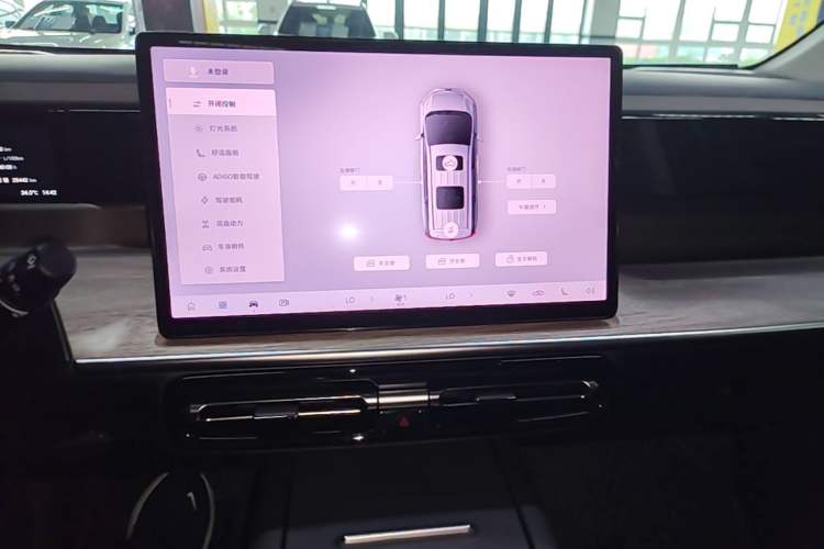 Used GAC Trumpchi E8 2024 Honor Series 2.0L Honor Edition Audio And AC Panel