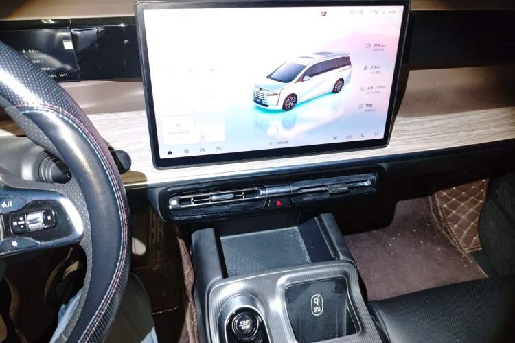 Used GAC Trumpchi E8 2024 Honor Series 2.0L Honor Edition Audio And AC Panel