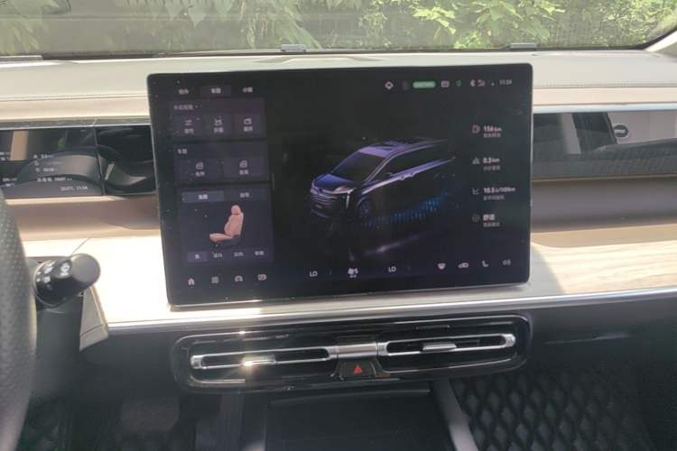 Used GAC Trumpchi E8 2024 Honor Series 2.0L Honor Edition Audio And AC Panel