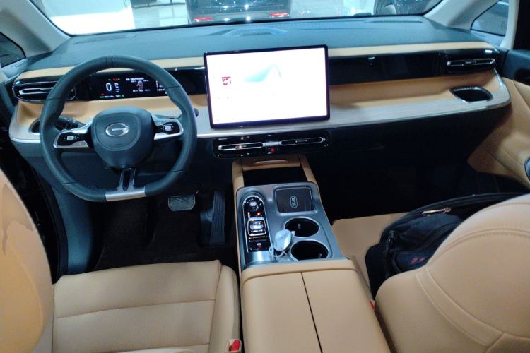 Used GAC Trumpchi E8 2024 Honor Series 2.0L Honor Edition Center Console