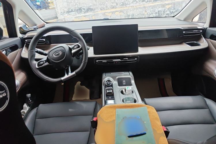 Used GAC Trumpchi E8 2024 Honor Series 2.0L Honor Edition Center Console