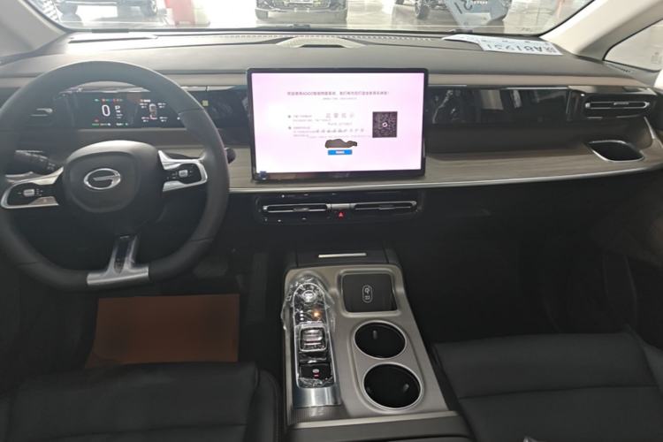 Used GAC Trumpchi E8 2024 Honor Series 2.0L Honor Edition Center Console