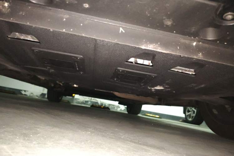 Used GAC Trumpchi E8 2024 Honor Series 2.0L Honor Edition Chassis Front