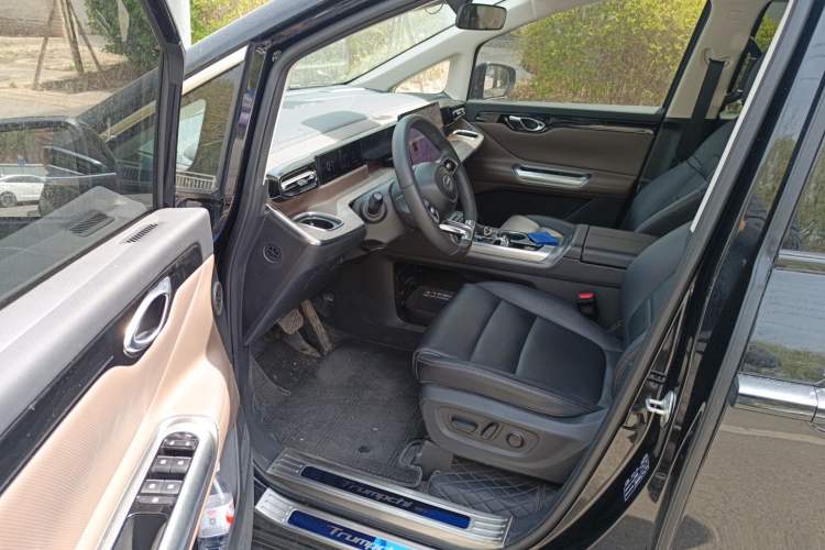 Used GAC Trumpchi E8 2024 Honor Series 2.0L Honor Edition Driver Seat