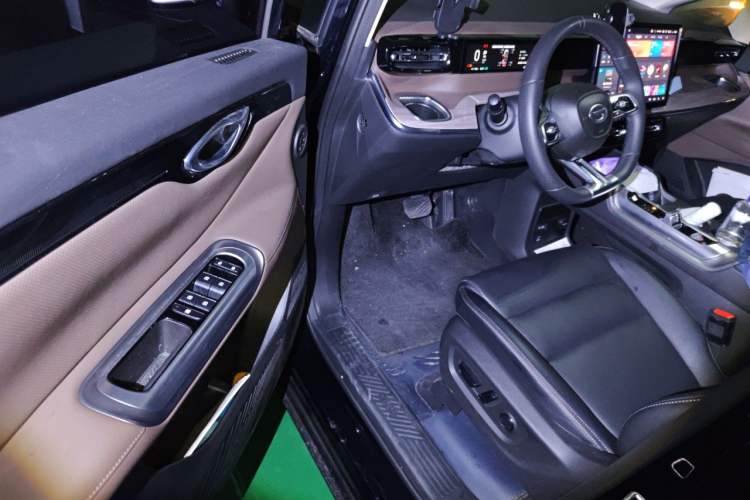 Used GAC Trumpchi E8 2024 Honor Series 2.0L Honor Edition Driver Seat