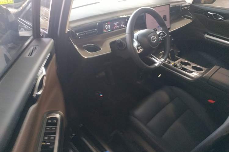Used GAC Trumpchi E8 2024 Honor Series 2.0L Honor Edition Driver Seat