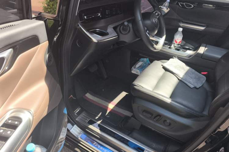 Used GAC Trumpchi E8 2024 Honor Series 2.0L Honor Edition Driver Seat