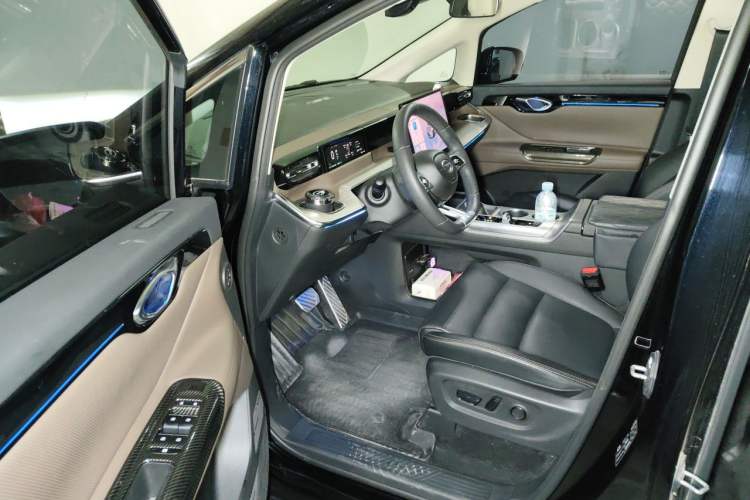 Used GAC Trumpchi E8 2024 Honor Series 2.0L Honor Edition Driver Seat