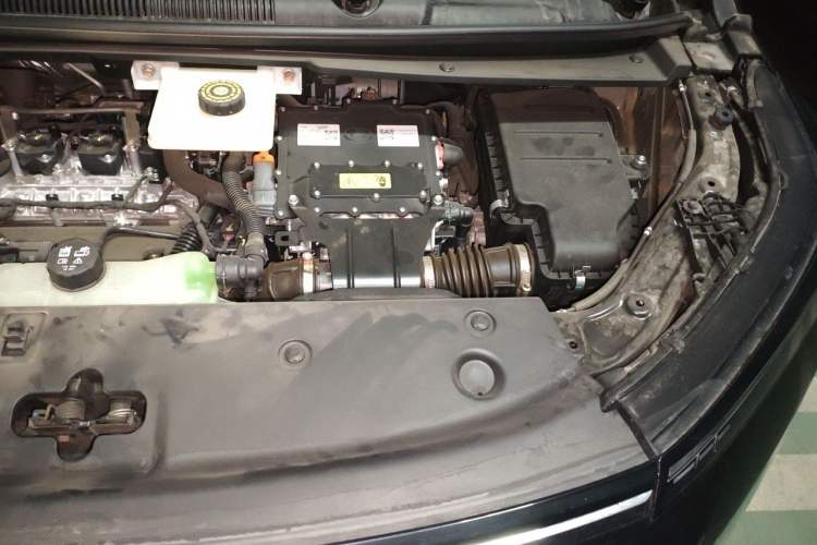 Used GAC Trumpchi E8 2024 Honor Series 2.0L Honor Edition Engine Bay Left
