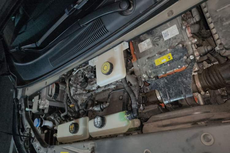 Used GAC Trumpchi E8 2024 Honor Series 2.0L Honor Edition Engine Bay Left