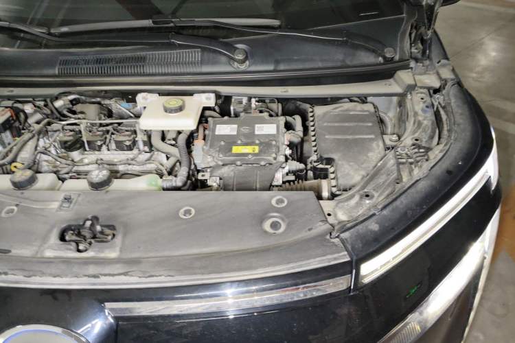 Used GAC Trumpchi E8 2024 Honor Series 2.0L Honor Edition Engine Bay Left