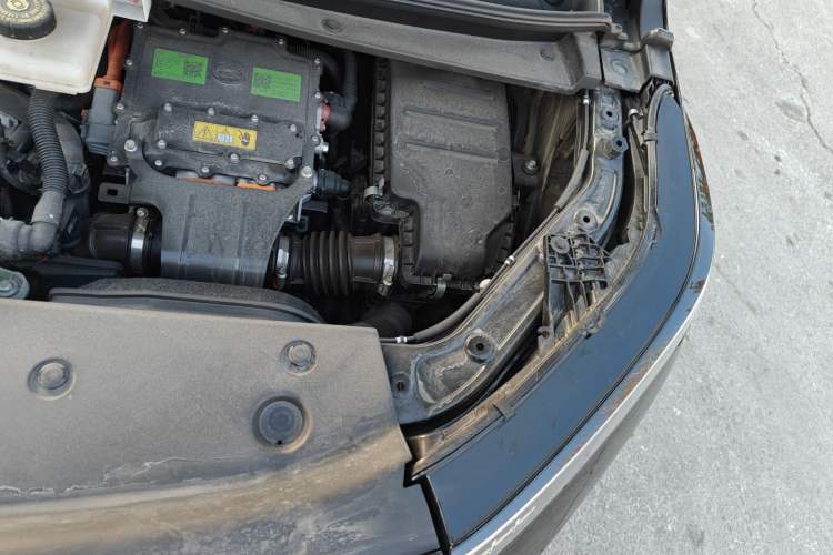 Used GAC Trumpchi E8 2024 Honor Series 2.0L Honor Edition Engine Bay Left