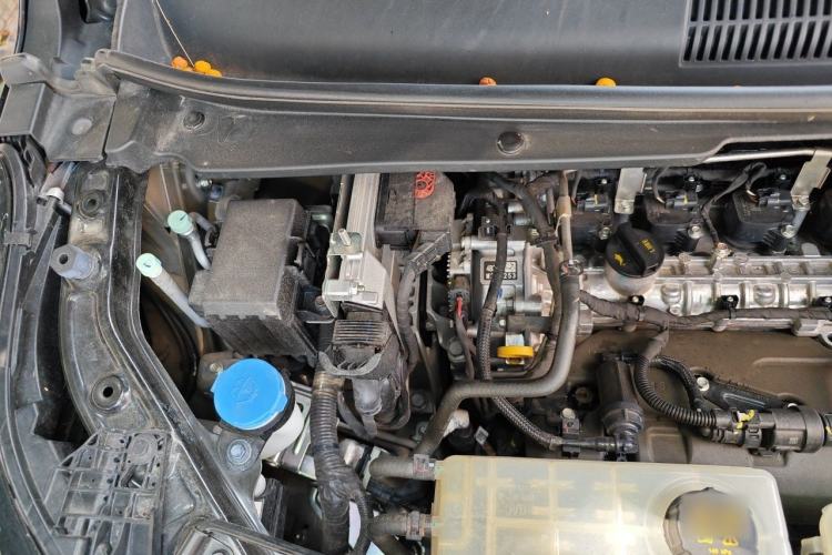 Used GAC Trumpchi E8 2024 Honor Series 2.0L Honor Edition Engine Bay Right