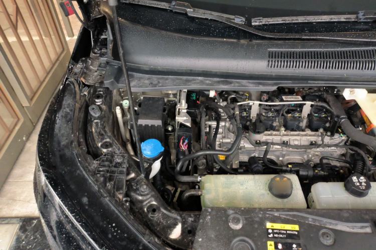 Used GAC Trumpchi E8 2024 Honor Series 2.0L Honor Edition Engine Bay Right
