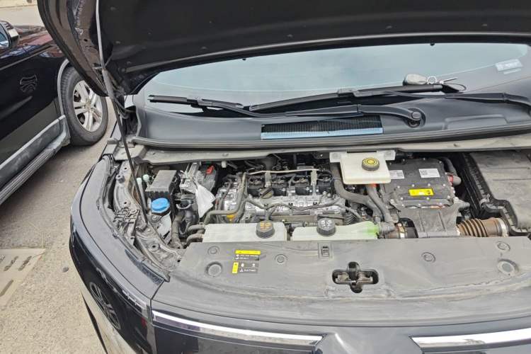 Used GAC Trumpchi E8 2024 Honor Series 2.0L Honor Edition Engine Bay Right