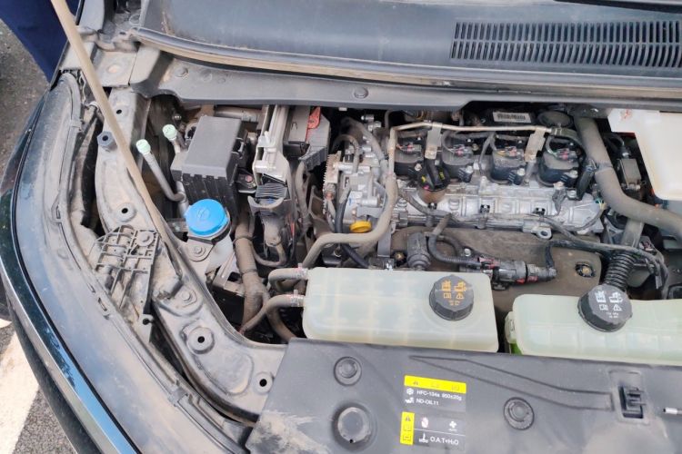 Used GAC Trumpchi E8 2024 Honor Series 2.0L Honor Edition Engine Bay Right