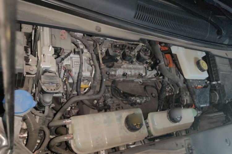 Used GAC Trumpchi E8 2024 Honor Series 2.0L Honor Edition Engine Bay Right