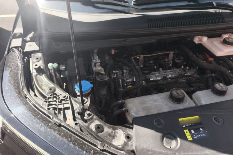 Used GAC Trumpchi E8 2024 Honor Series 2.0L Honor Edition Engine Bay Right