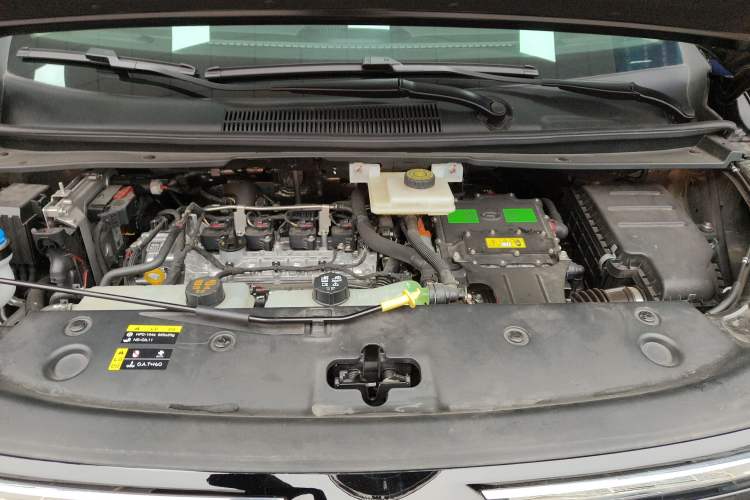 Used GAC Trumpchi E8 2024 Honor Series 2.0L Honor Edition Engine Bay