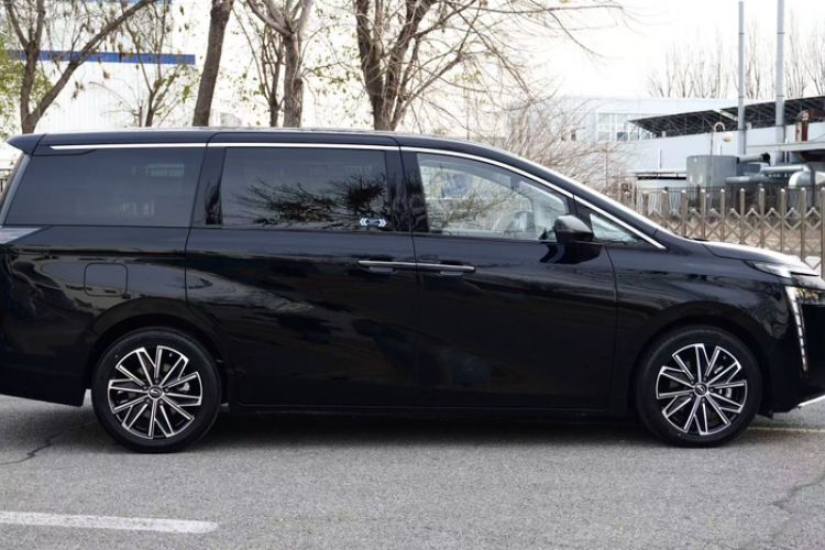 Used GAC Trumpchi E8 2024 Honor Series 2.0L Honor Edition Exterior 3