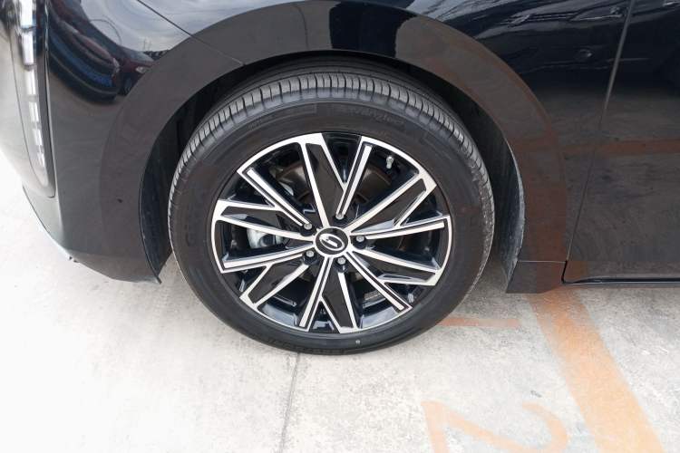 Used GAC Trumpchi E8 2024 Honor Series 2.0L Honor Edition Exterior 4