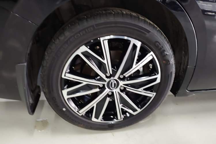 Used GAC Trumpchi E8 2024 Honor Series 2.0L Honor Edition Exterior 5