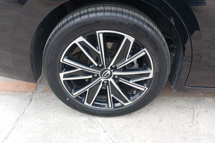Used GAC Trumpchi E8 2024 Honor Series 2.0L Honor Edition Exterior 5