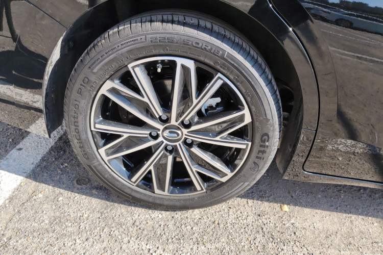Used GAC Trumpchi E8 2024 Honor Series 2.0L Honor Edition Exterior 8