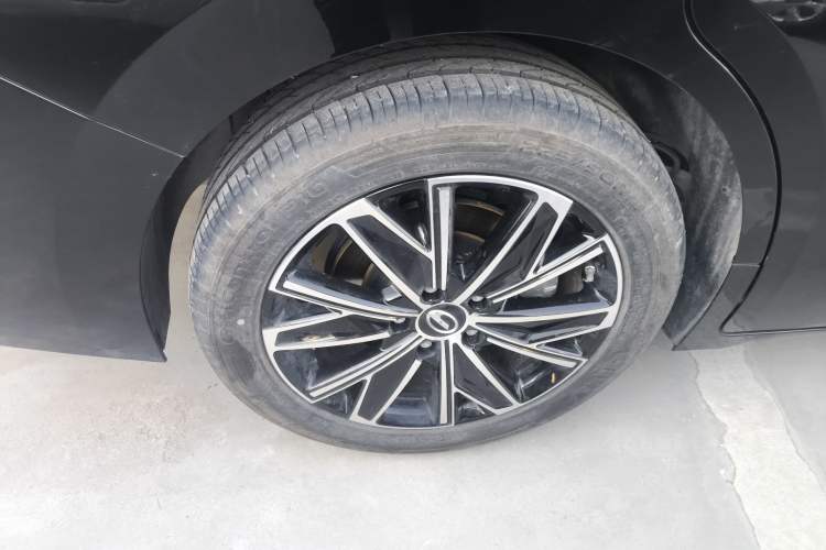 Used GAC Trumpchi E8 2024 Honor Series 2.0L Honor Edition Exterior 8