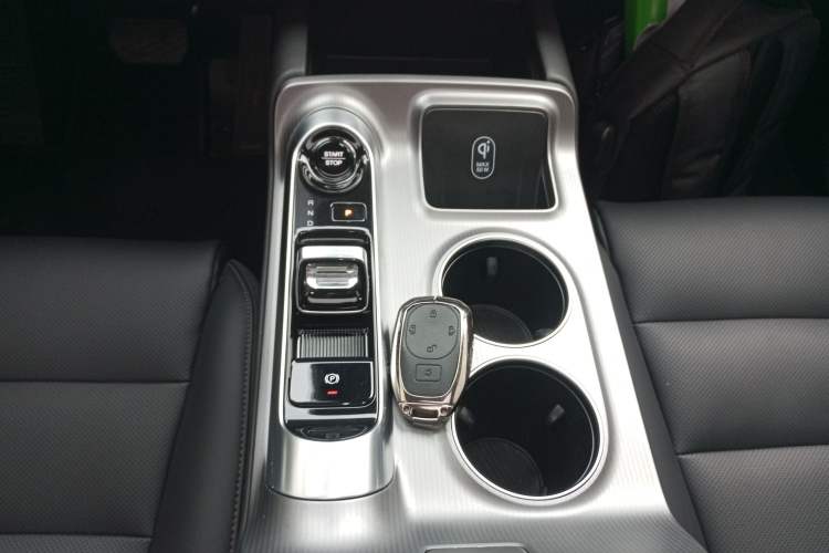 Used GAC Trumpchi E8 2024 Honor Series 2.0L Honor Edition Gear Lever