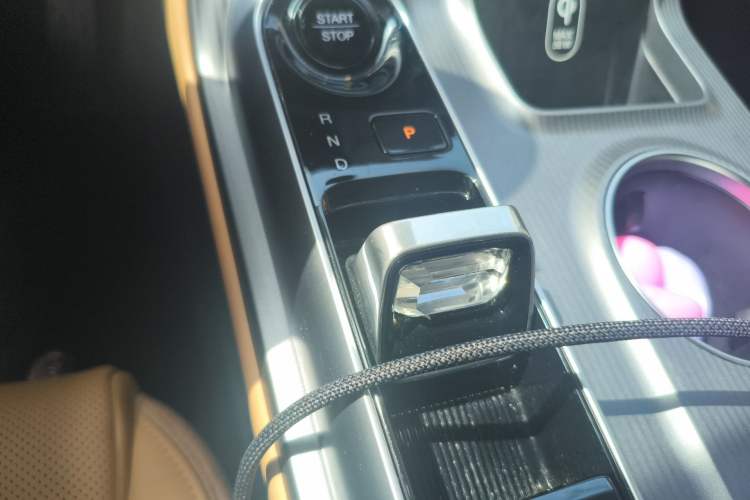 Used GAC Trumpchi E8 2024 Honor Series 2.0L Honor Edition Gear Lever
