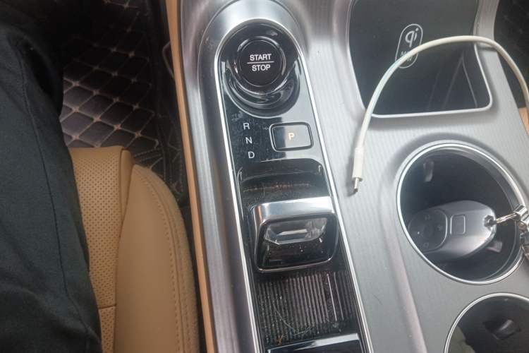 Used GAC Trumpchi E8 2024 Honor Series 2.0L Honor Edition Gear Lever