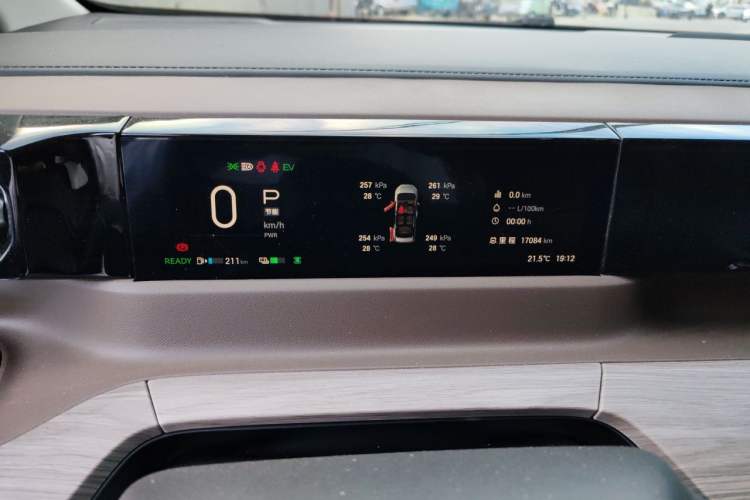 Used GAC Trumpchi E8 2024 Honor Series 2.0L Honor Edition Instrument Cluster