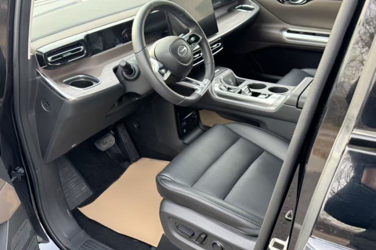 Used GAC Trumpchi E8 2024 Honor Series 2.0L Honor Edition Interior 2