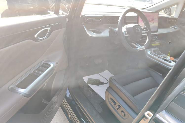 Used GAC Trumpchi E8 2024 Honor Series 2.0L Honor Edition Interior 3