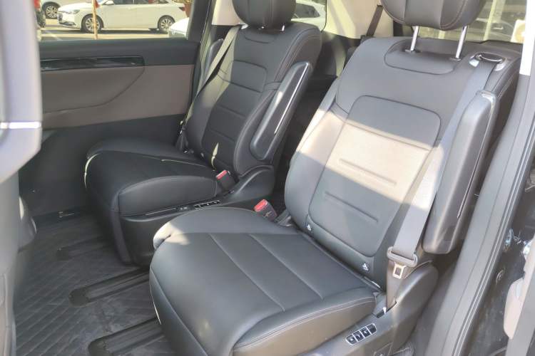 Used GAC Trumpchi E8 2024 Honor Series 2.0L Honor Edition Interior 4